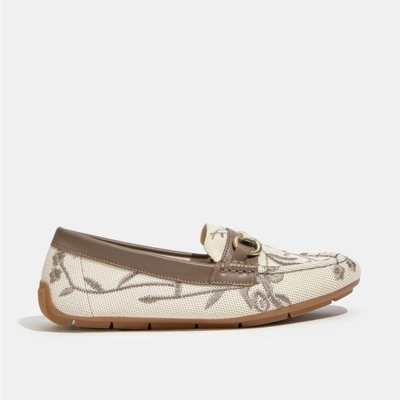 CUCCOO Trending Plant Embroidered Horsebit Decor Loafers - Picture 5 of 9